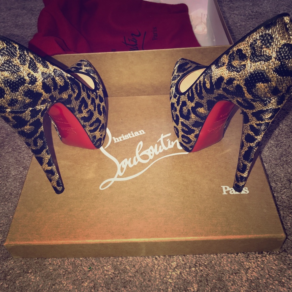 Christian Louboutin red bottoms 👠